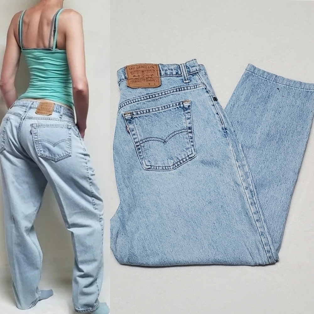 Vintage 90s Levi's 550 Grunge Straight Leg Light Wash Cropped Distressed Jeans